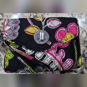 🍍 Vera Bradley Wristlet